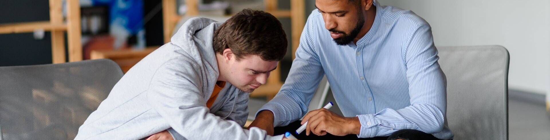 Formation &eacute;ducateur sp&eacute;cialis&eacute; : quel parcours selon votre profil ?