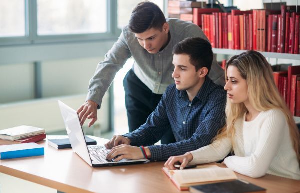 Etudiants en formation initiale