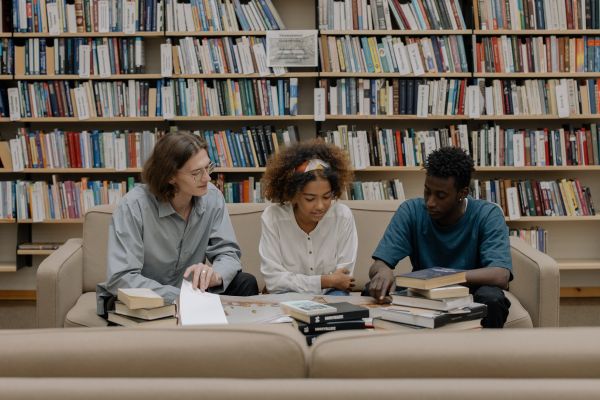 Quelles sont les conditions d'accès pour une rentrée en décalée