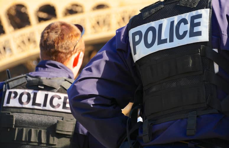 Devenir policier national