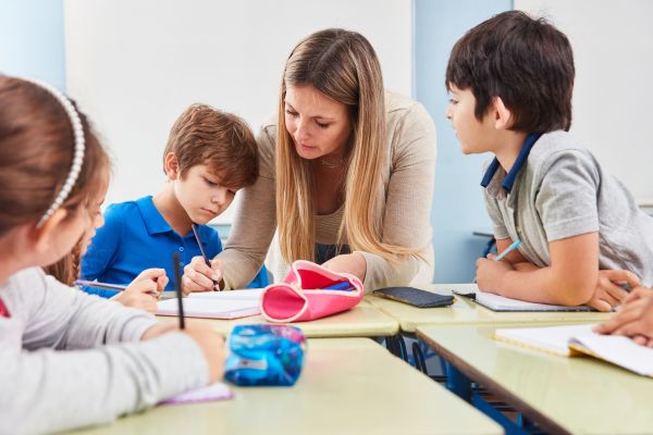devenir educatrice jeune enfance