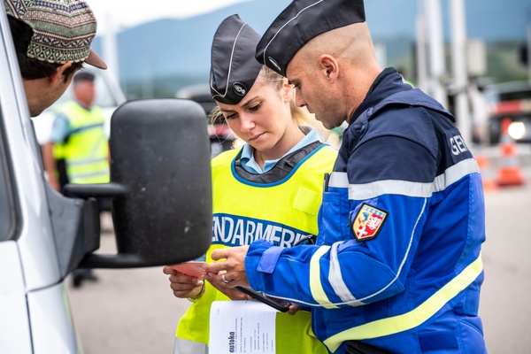 gendarme adjoint-volontaire