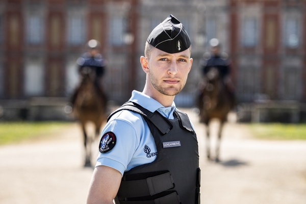 sous officier de gendarmerie
